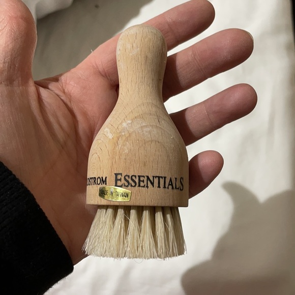 Nordstrom essentials facial shaving brush NWT - Picture 5 of 6